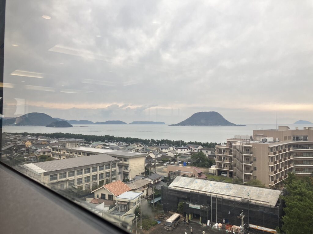 宝当神社のある高島が丸見え